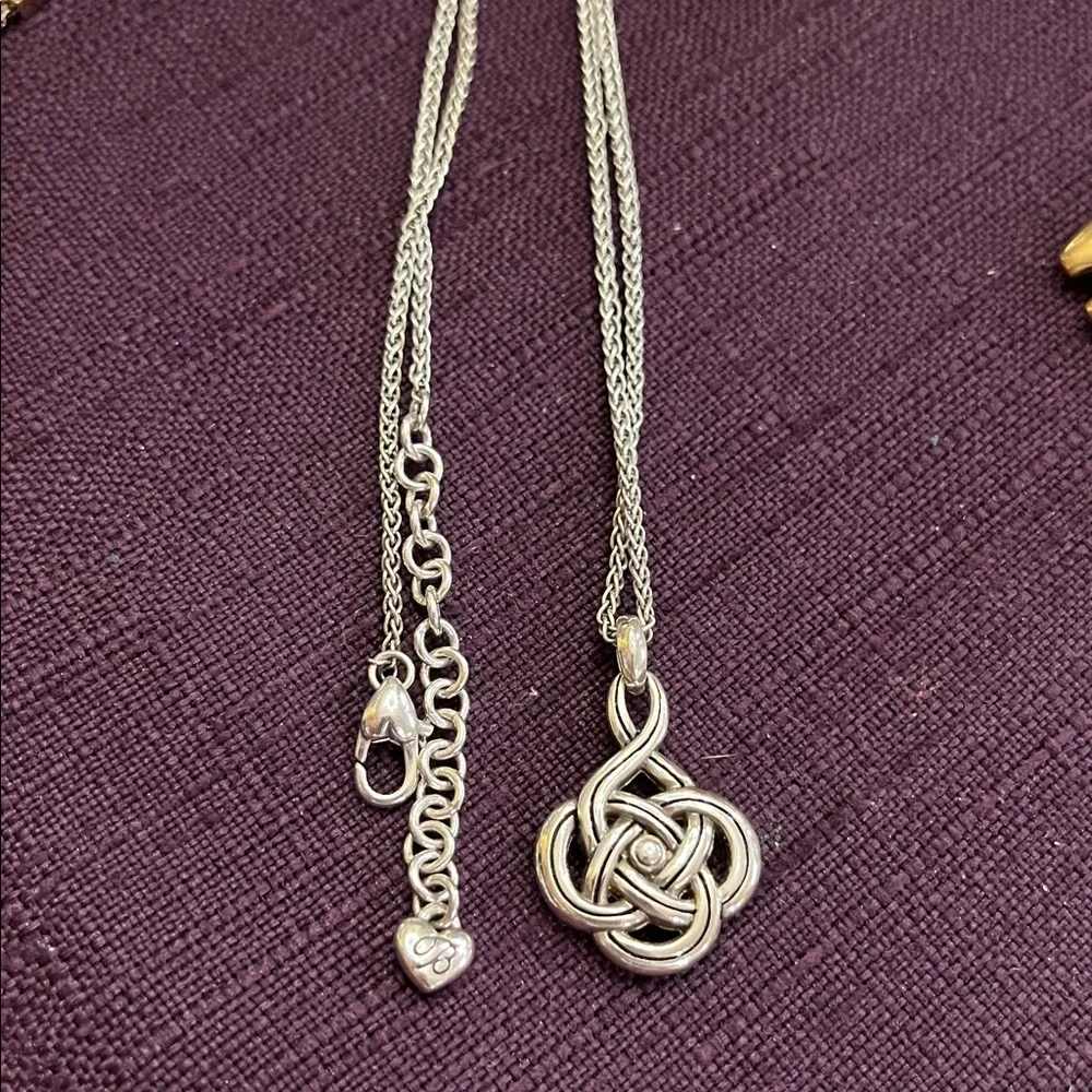 Retired Brighton interlock knot reversible design necklace adjustable - Picture 6 of 11